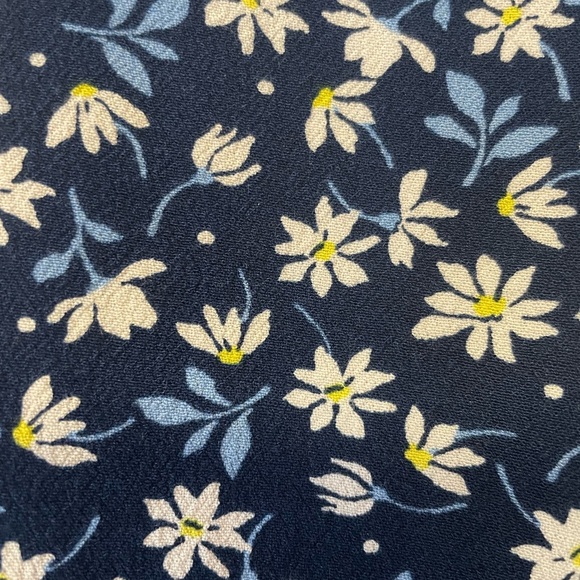 NWOT St. John’s Bay Floral Blouse Navy Print Size XXL - Picture 4 of 5